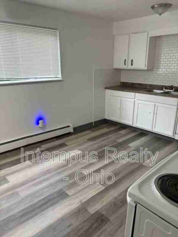 1667 Timber Ct #1 - Photo 2 of 6