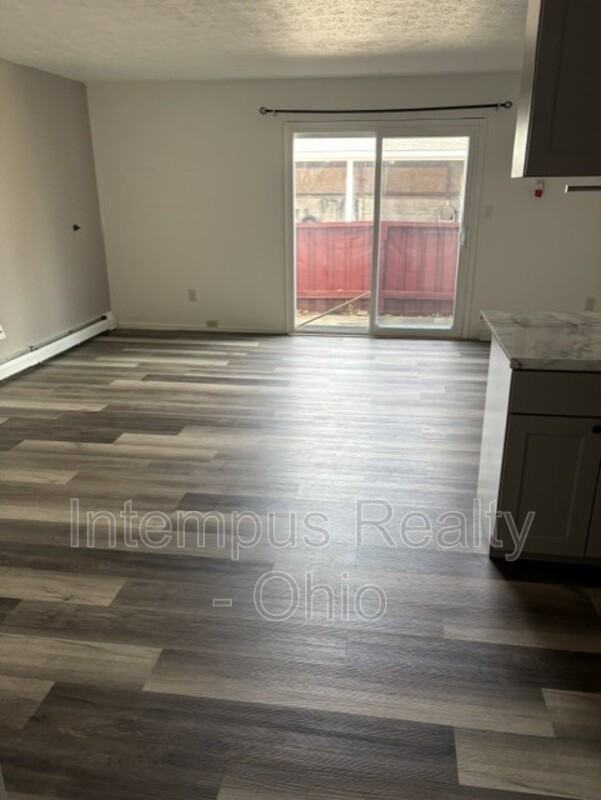 5936 Callaway Cir - Photo 2 of 7