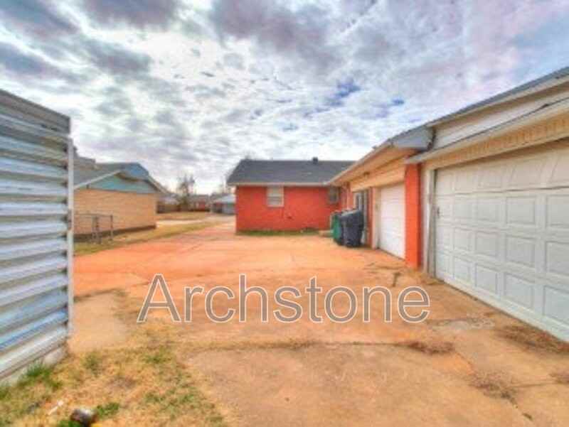 2945 Sw 54th St - Photo 6 of 7