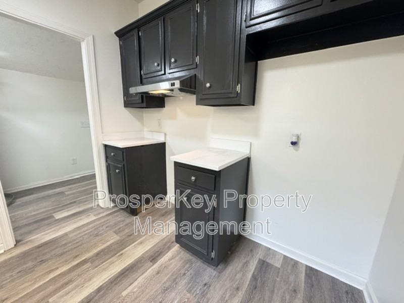 3915 Woodruff Rd - Photo 6 of 14