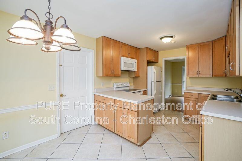 654 Mccutchen St - Photo 7 of 21