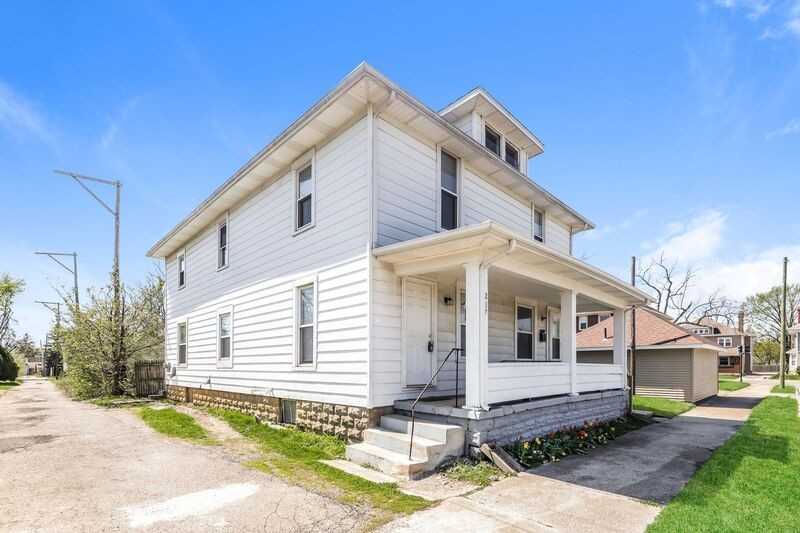 215 Warren Dr #217 - Photo 2 of 10