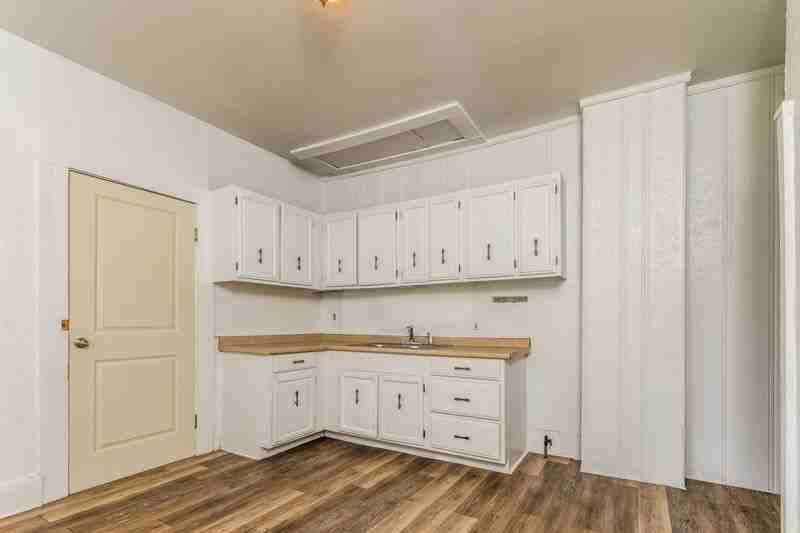 215 Warren Dr #217 - Photo 5 of 10