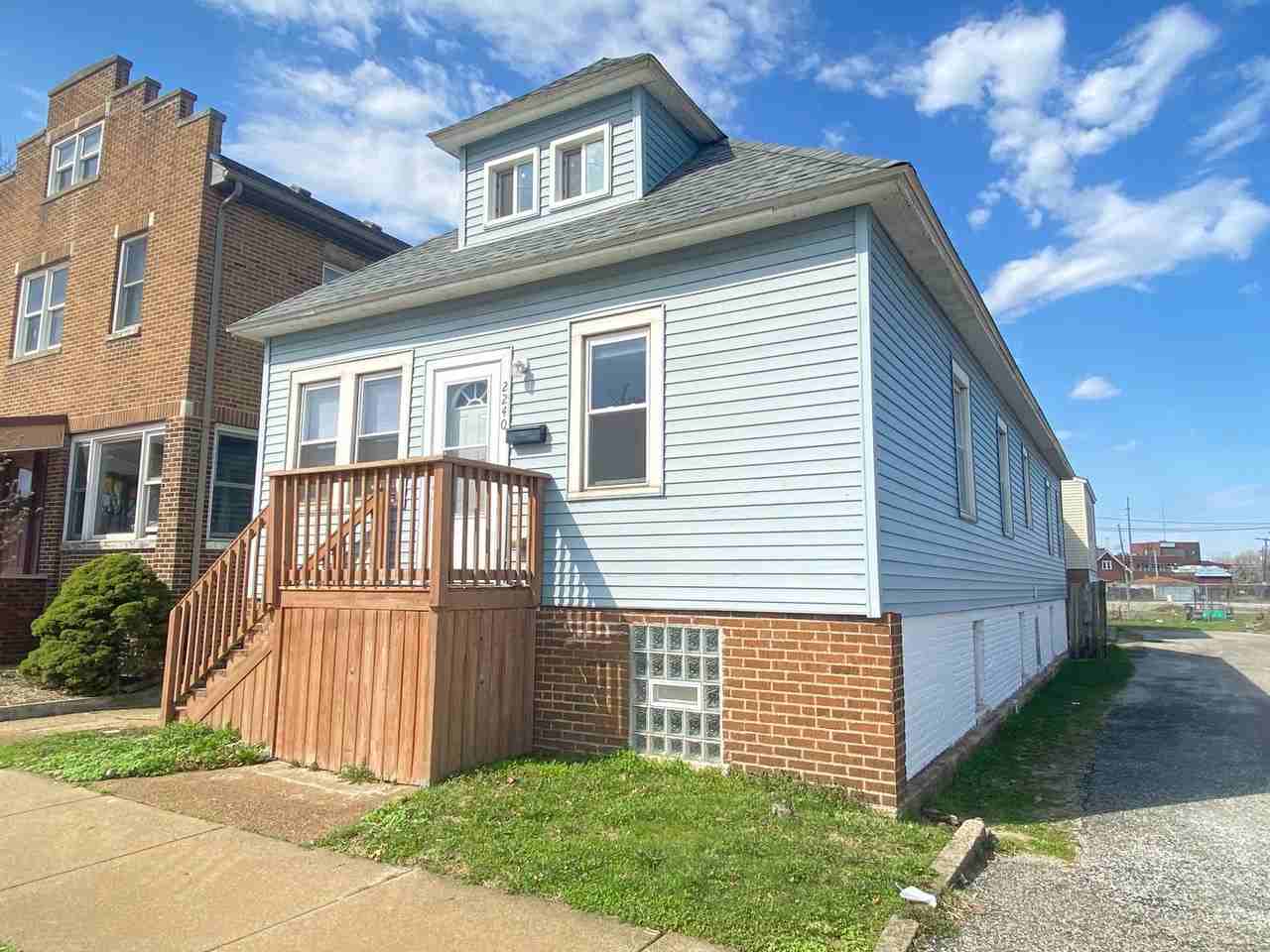 2240 White Oak Ave Frnt #FRONT