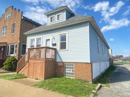 featured image of 2240 White Oak Ave Frnt #FRONT