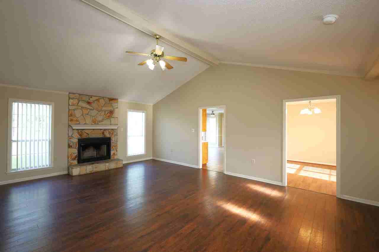 5067 Pearl Davis Rd - Photo 5 of 17