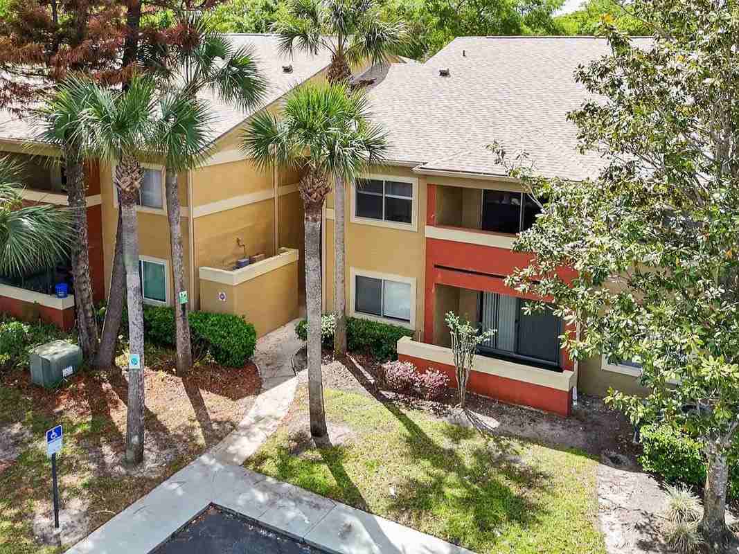 602 Kenwick Cir ##105