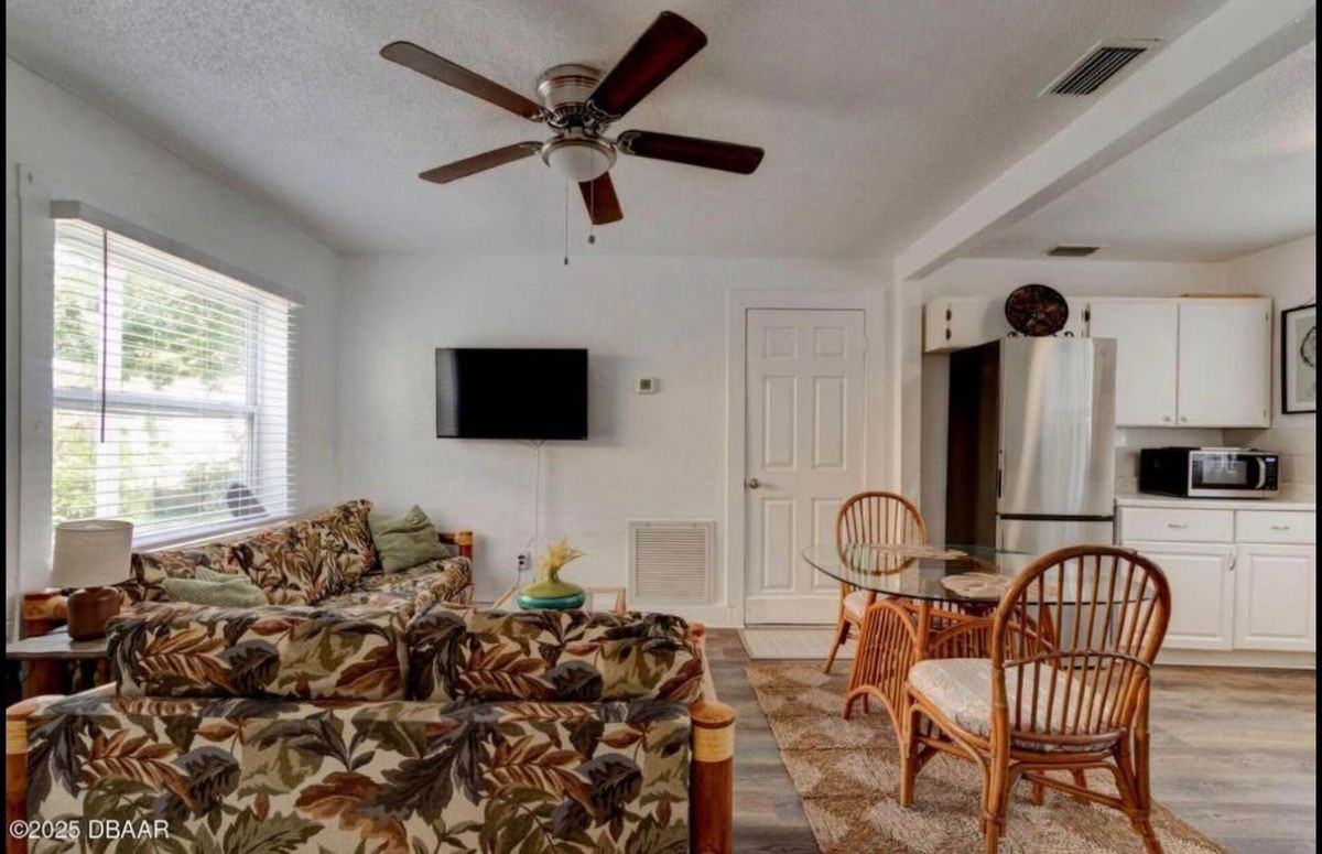 118 Pierce Ave - Photo 5 of 19