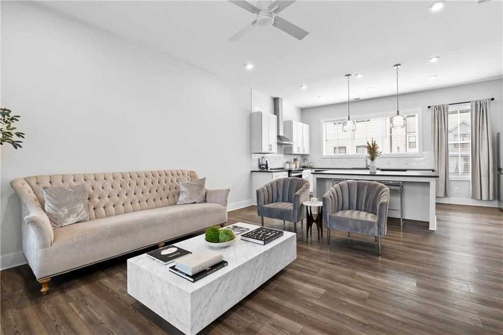 1336 Breezy St Se - Photo 4 of 19