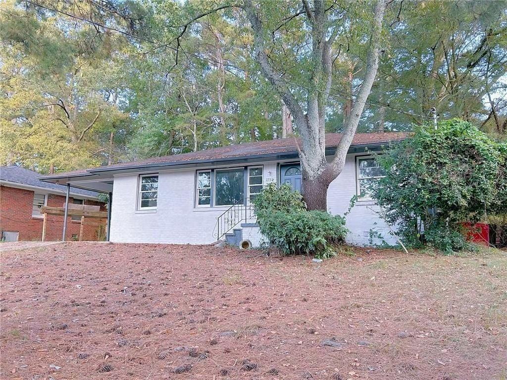 2744 Fairlane Dr - Photo 2 of 19