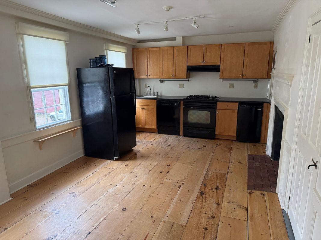 74 Jefferson St - Photo 5 of 19