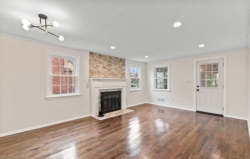 30 Meisel Ave - Photo 3 of 16