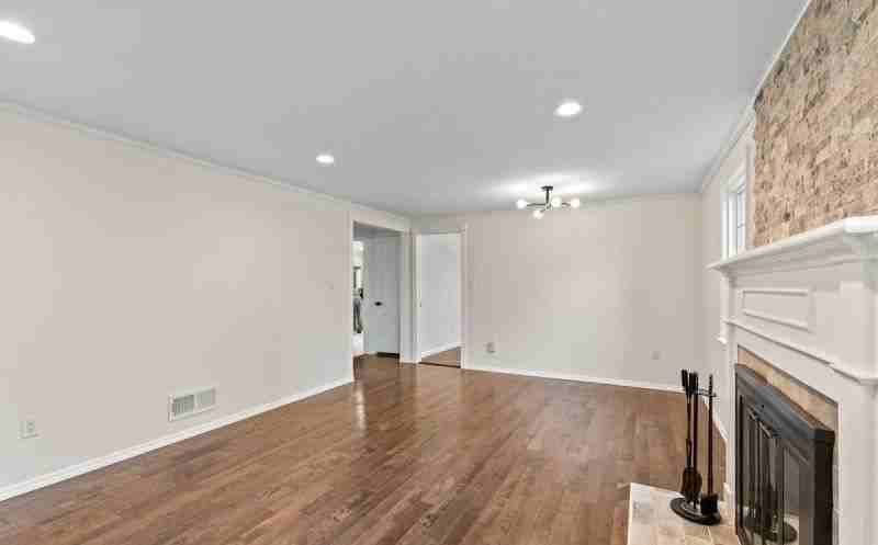 30 Meisel Ave - Photo 4 of 16