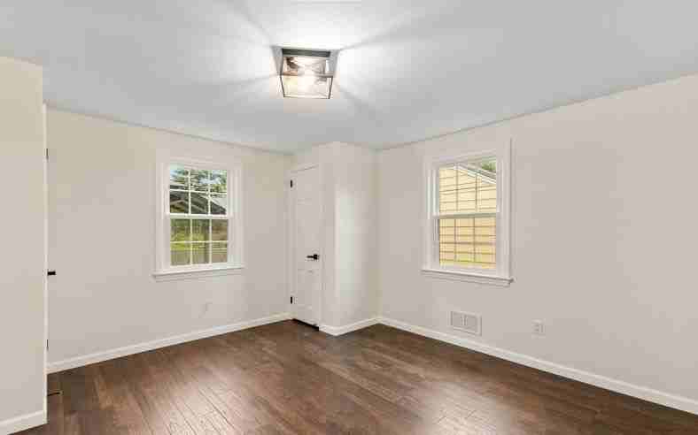 30 Meisel Ave - Photo 6 of 16