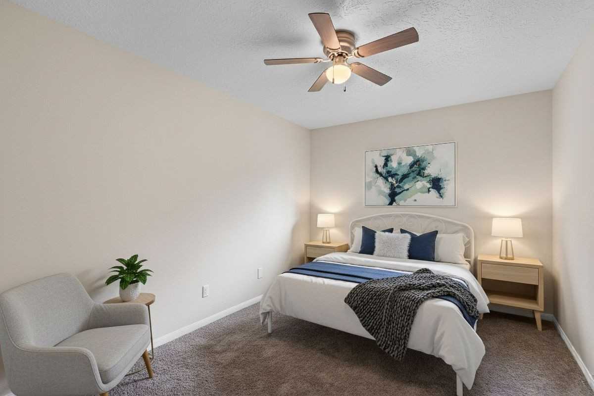 335 Haymarket Ln - Photo 4 of 10