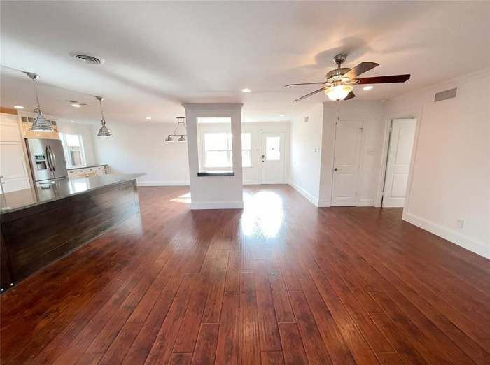 8541 Strathmore Dr - Photo 2 of 15