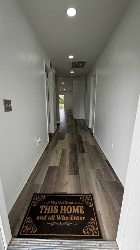 5046 Locke Ln - Photo 3 of 28