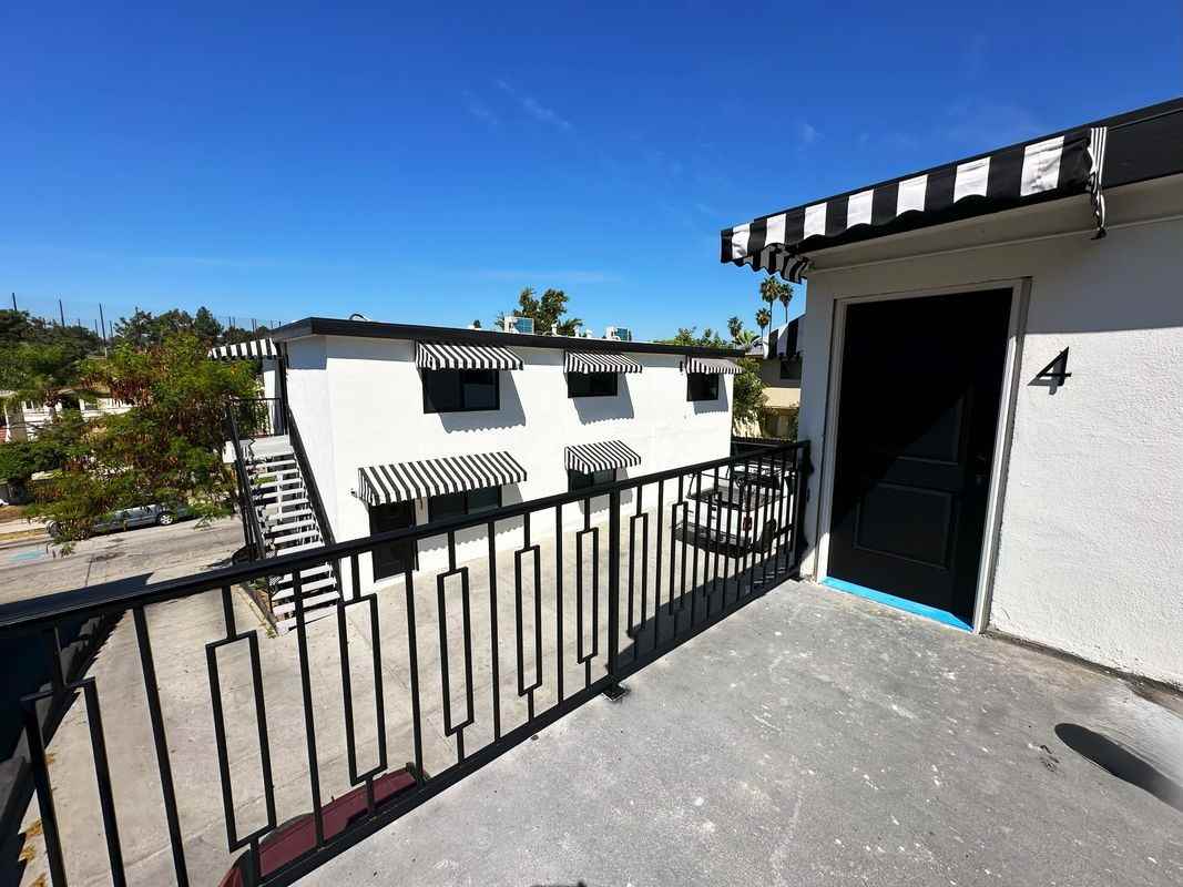 730 Via Altamira ##1 - Photo 3 of 4