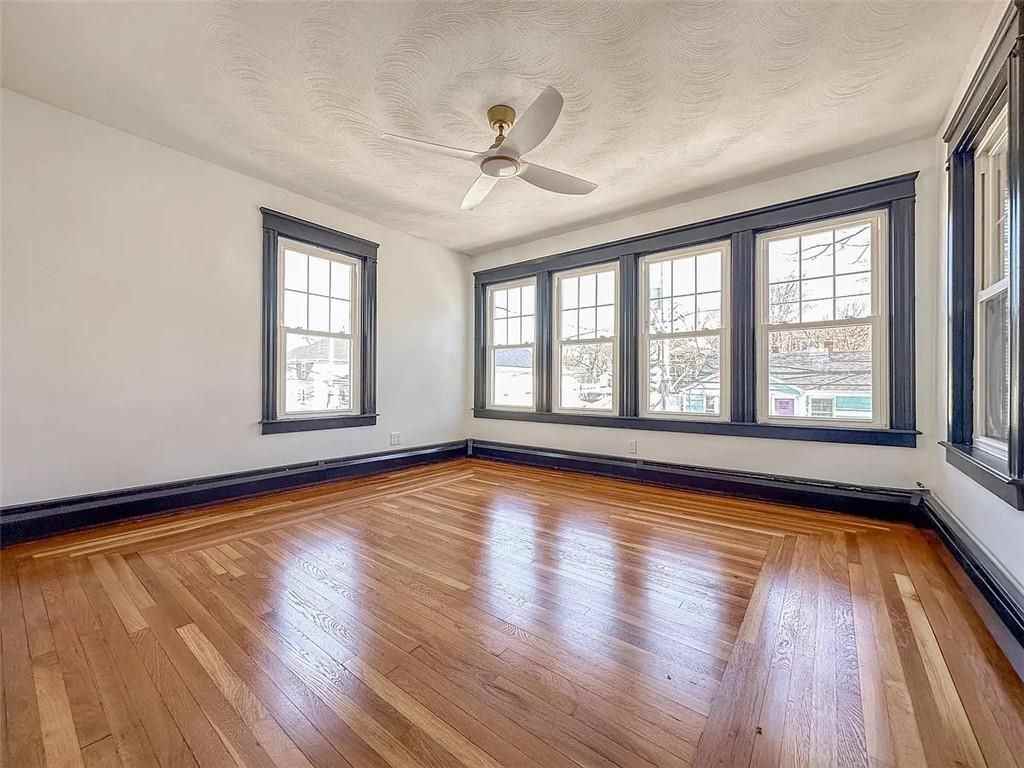 48 Waltham St - Photo 2 of 16