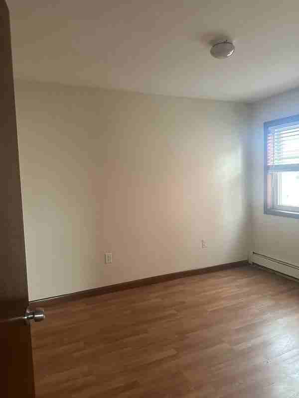 1075 E Jersey St - Photo 5 of 13