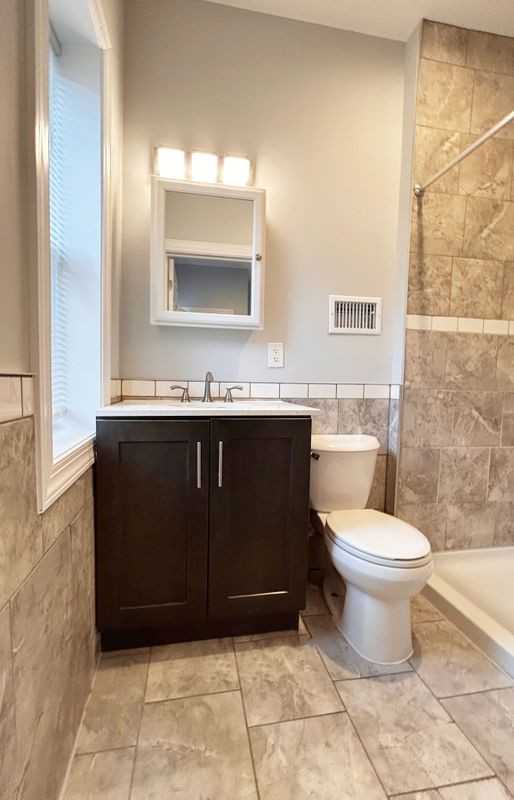 157 E Duval St - Photo 3 of 11