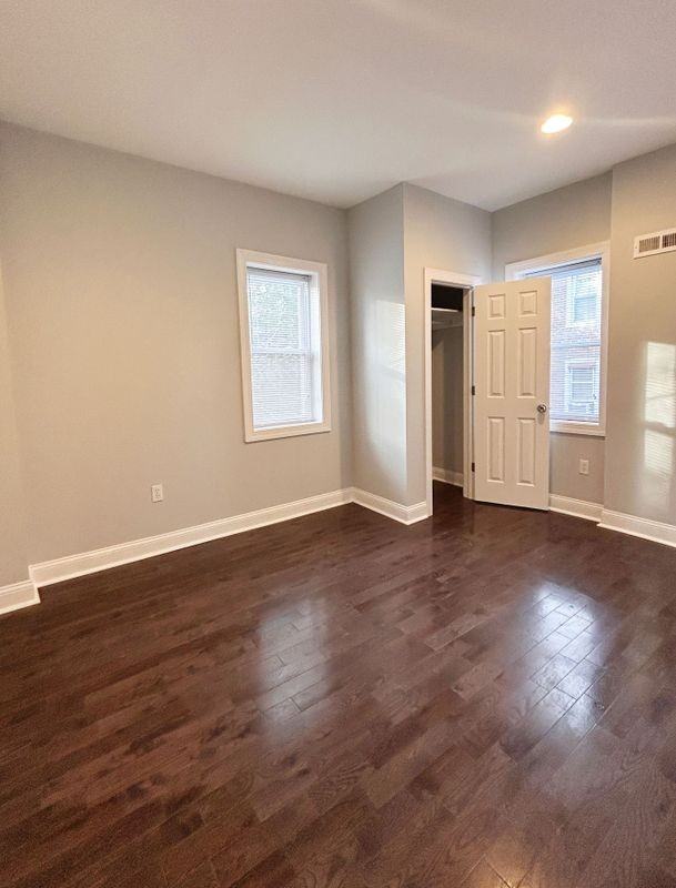 157 E Duval St - Photo 4 of 11