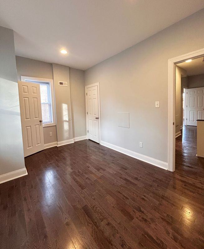 157 E Duval St - Photo 7 of 11