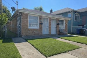 featured image of 1620 S Lopez St