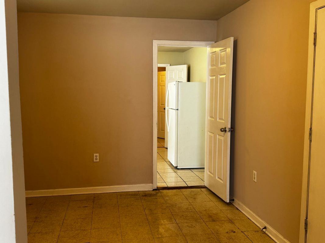 1620 S Lopez St - Photo 3 of 7