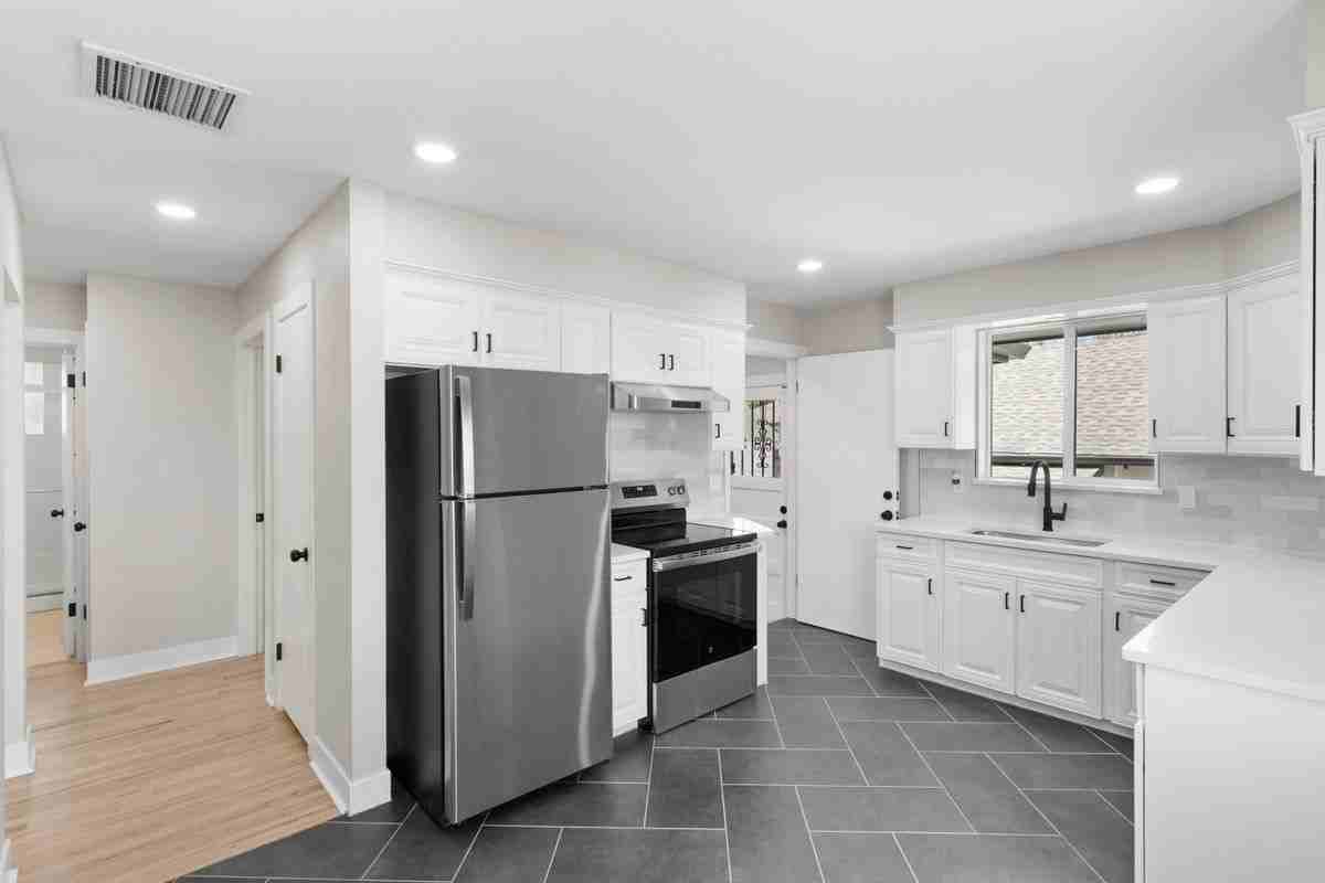 2903 W 39th Ave - Photo 2 of 12