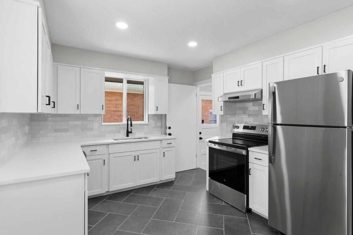 2905 W 39th Ave - Photo 2 of 13