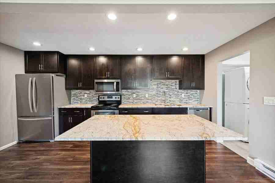 4109 Harvest Ln - Photo 3 of 13