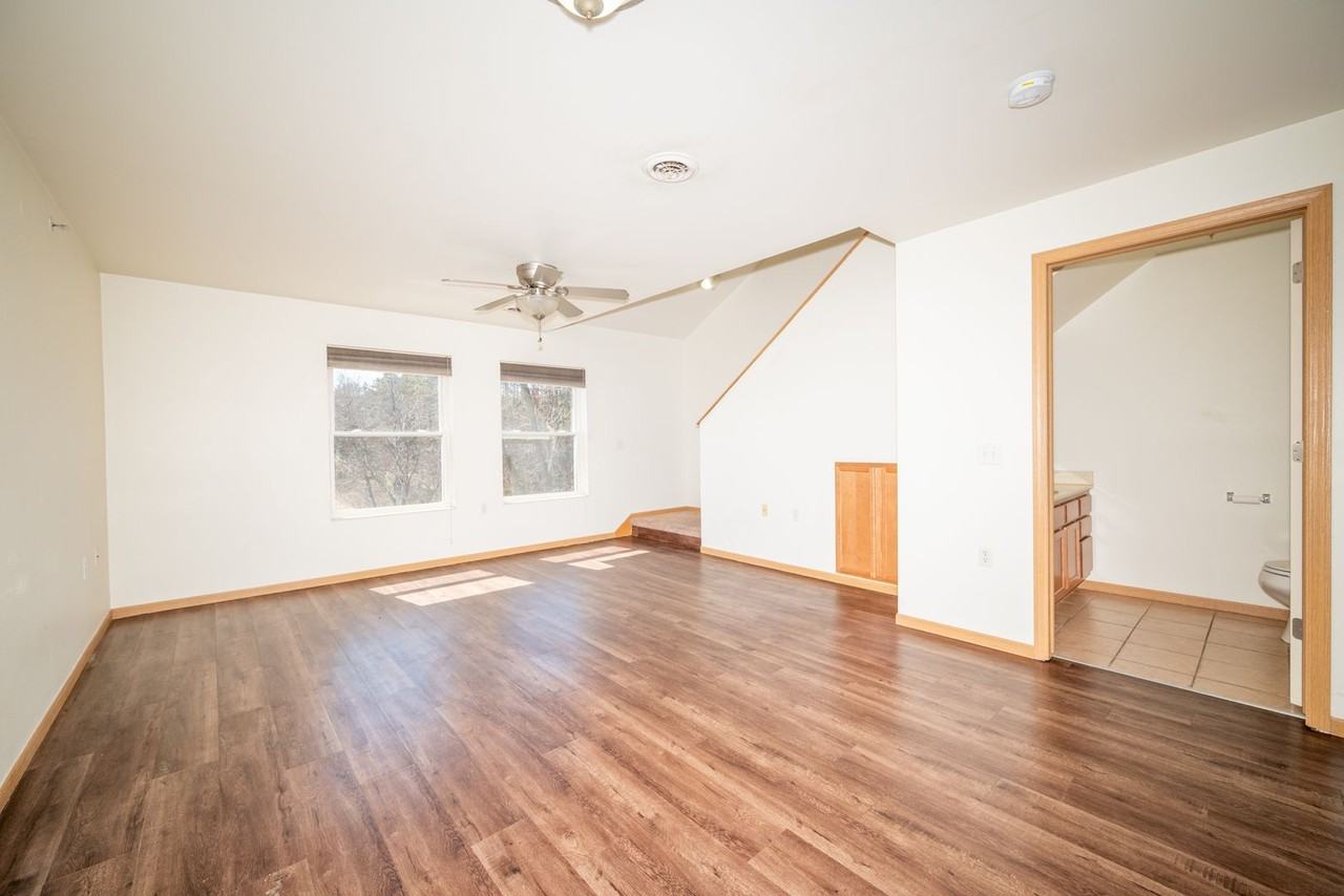 McComb Place Apartments - Photo 5 of 18