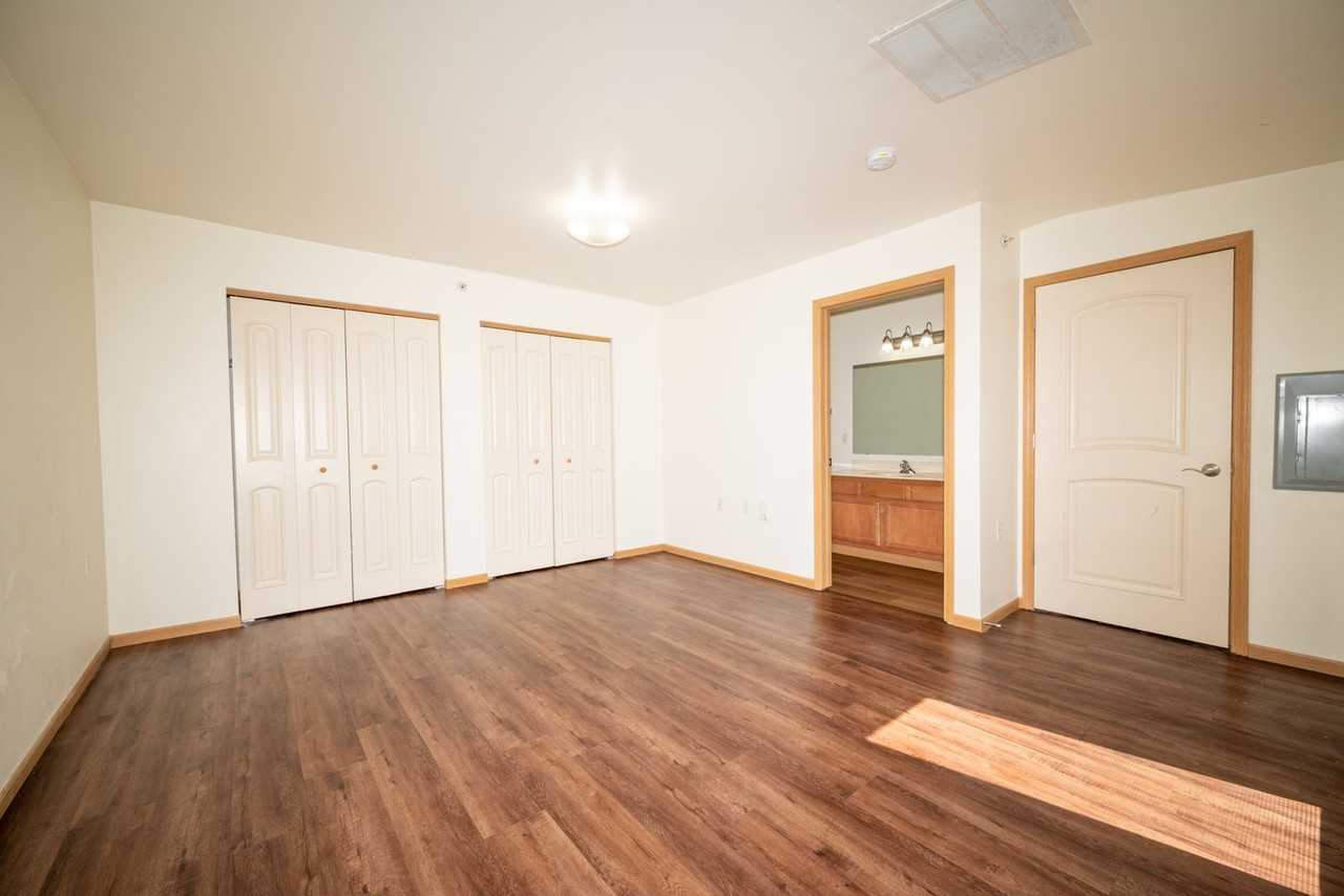 McComb Place Apartments - Photo 7 of 18