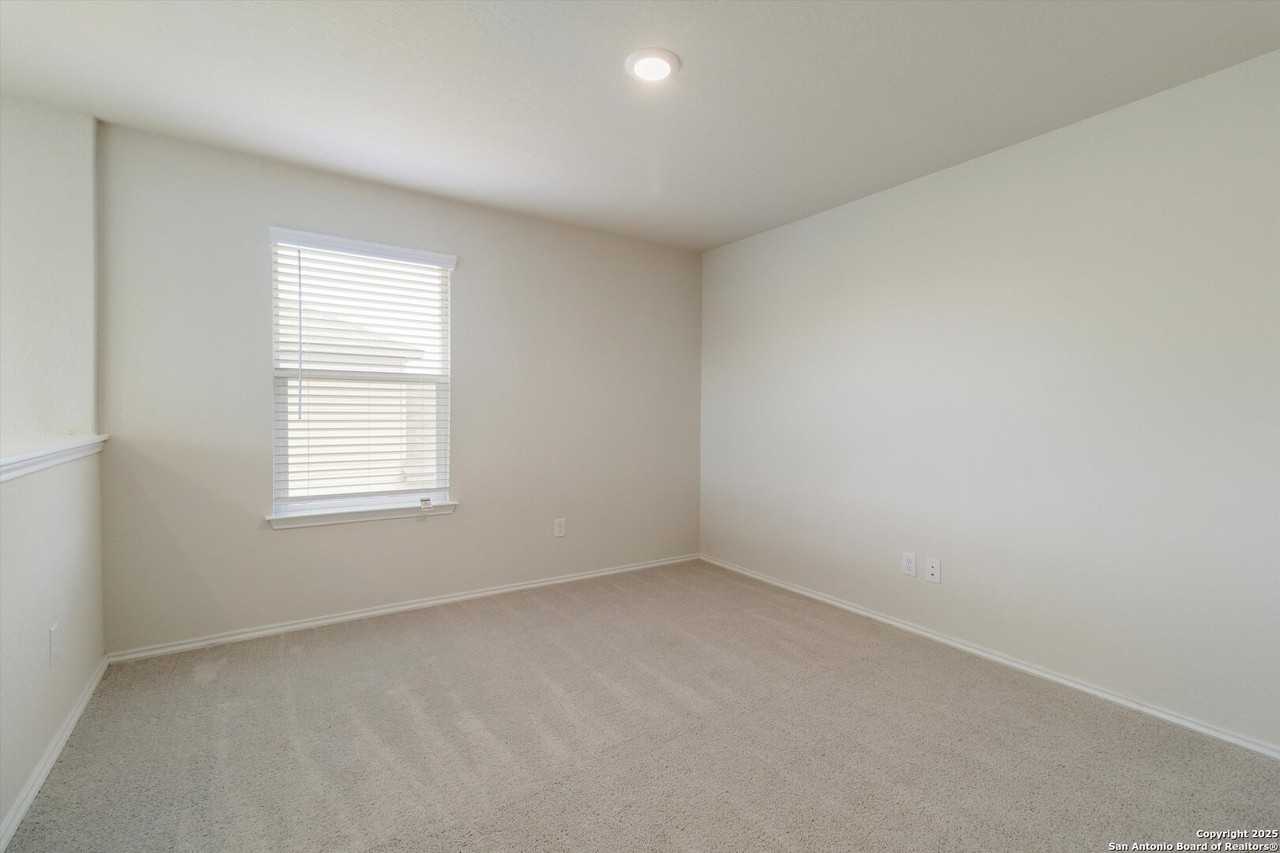 414 Retama Pass #1 - Photo 7 of 10