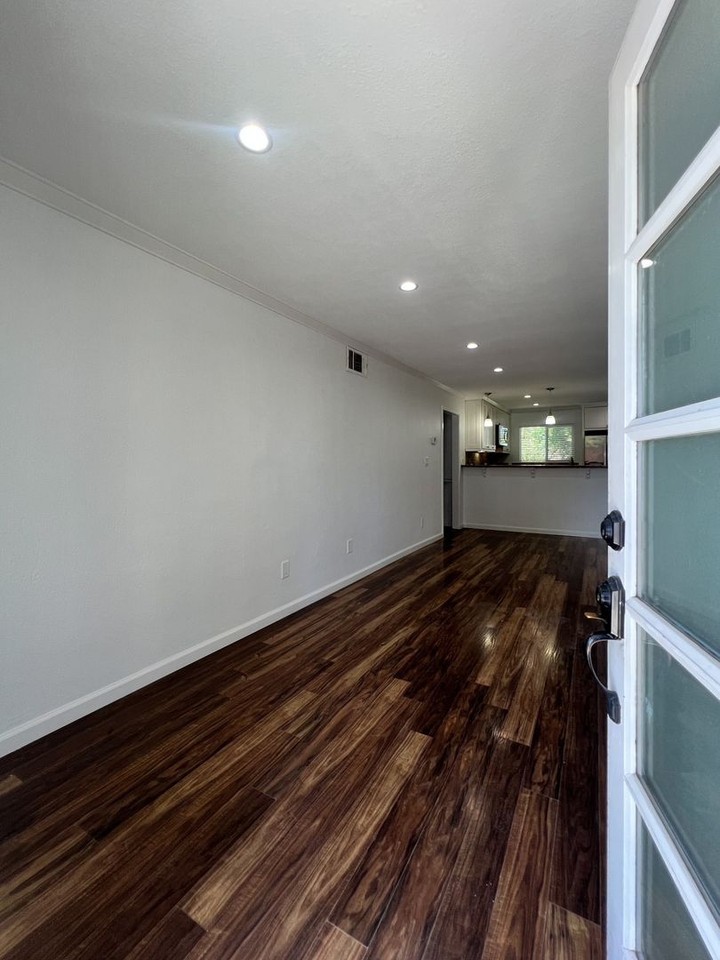 2154 Coronado Ave - Photo 3 of 24