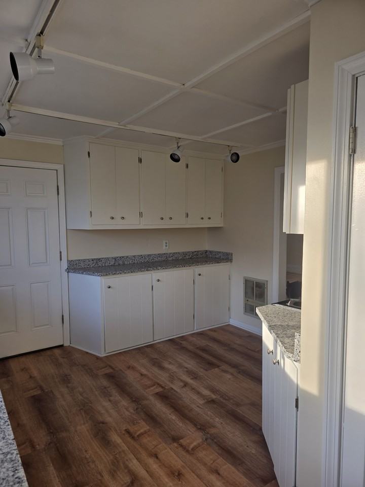 8 Elm St #2 - Photo 4 of 13