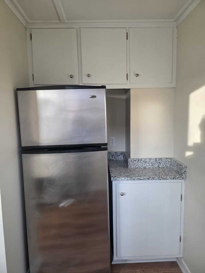 8 Elm St #2 - Photo 6 of 13