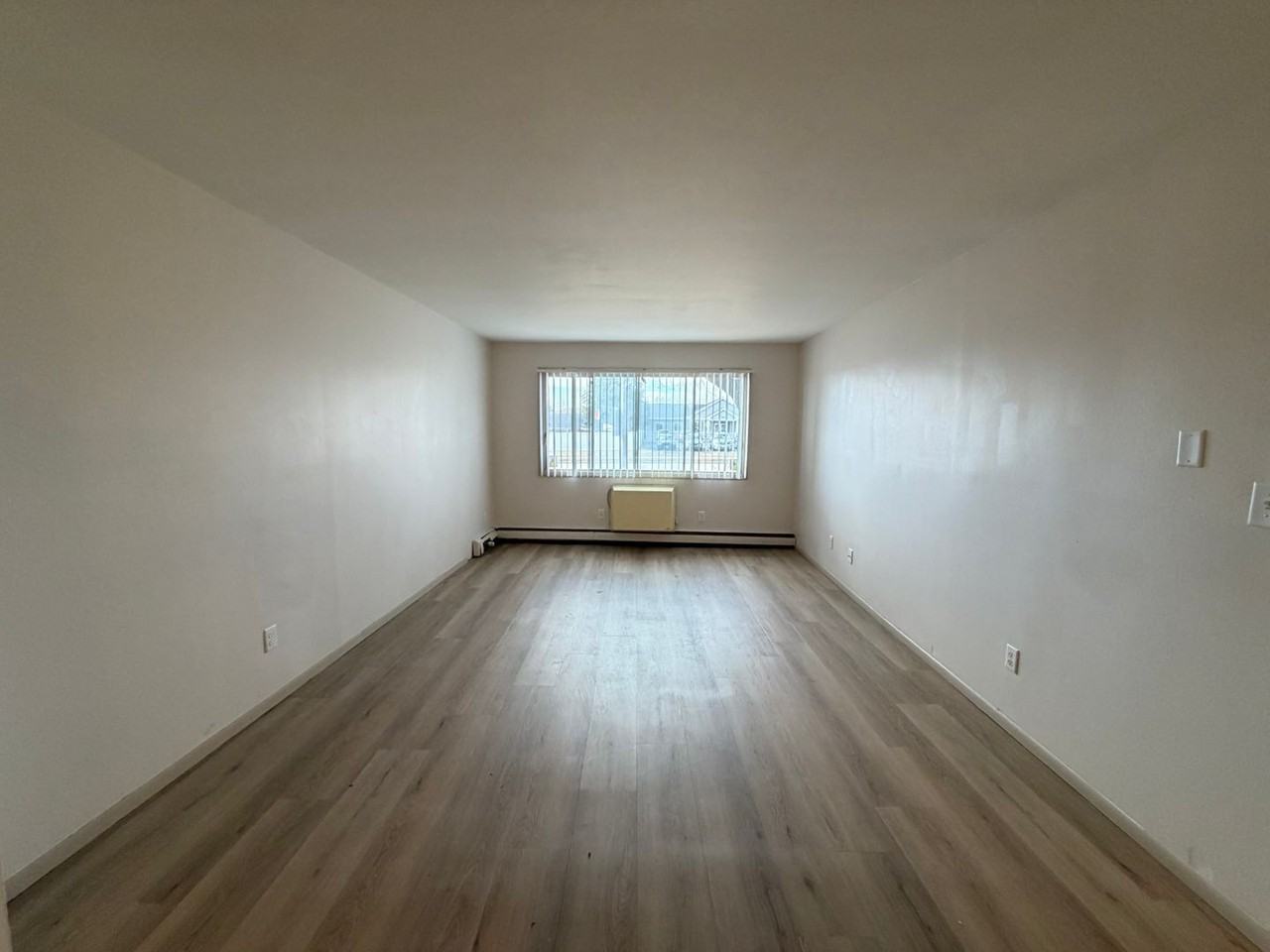 1670 Shawano Ave - Photo 2 of 34