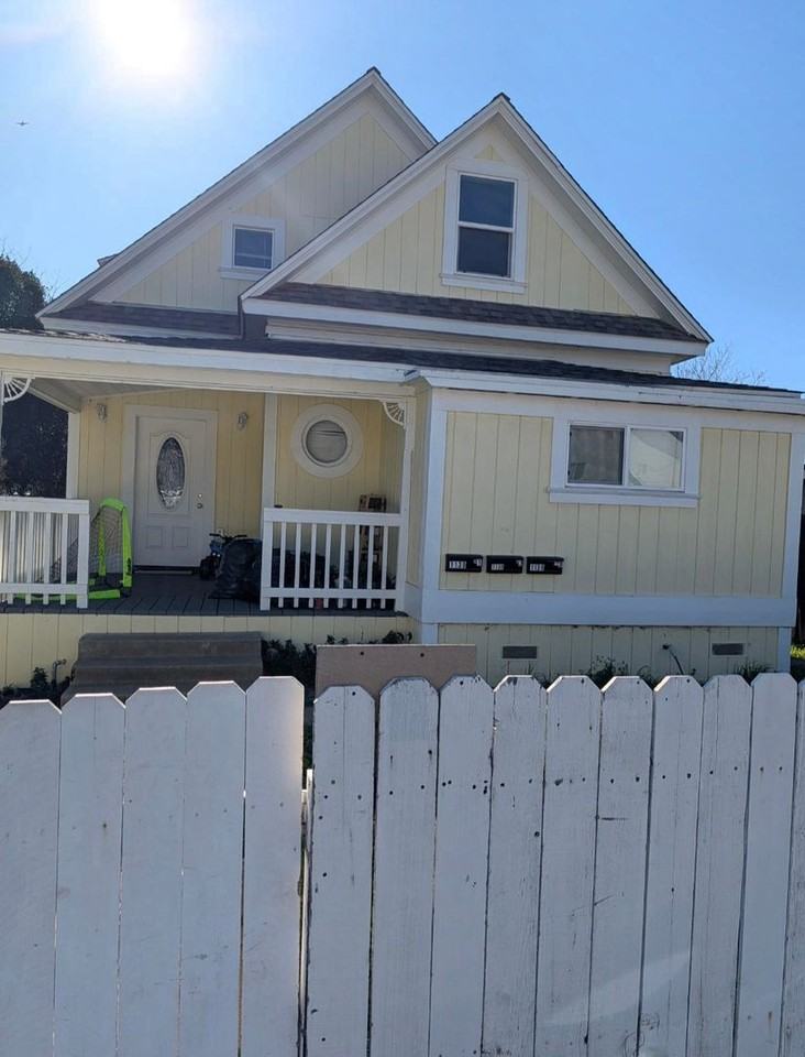 1139 Franklin St #3 - Photo 2 of 13