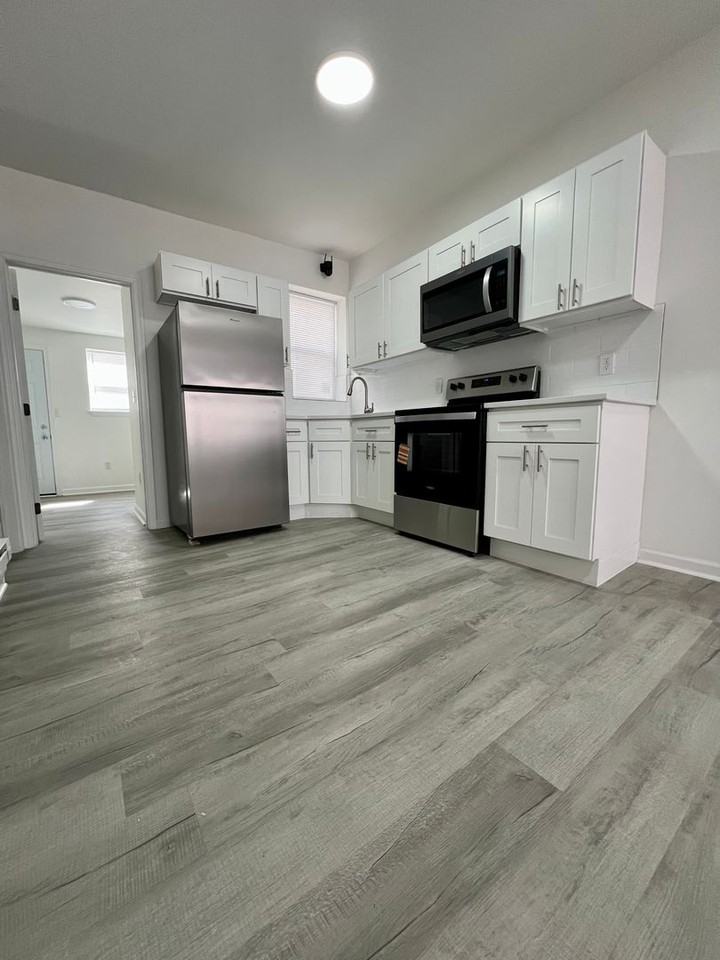 2312 Greenwich St - Photo 5 of 18