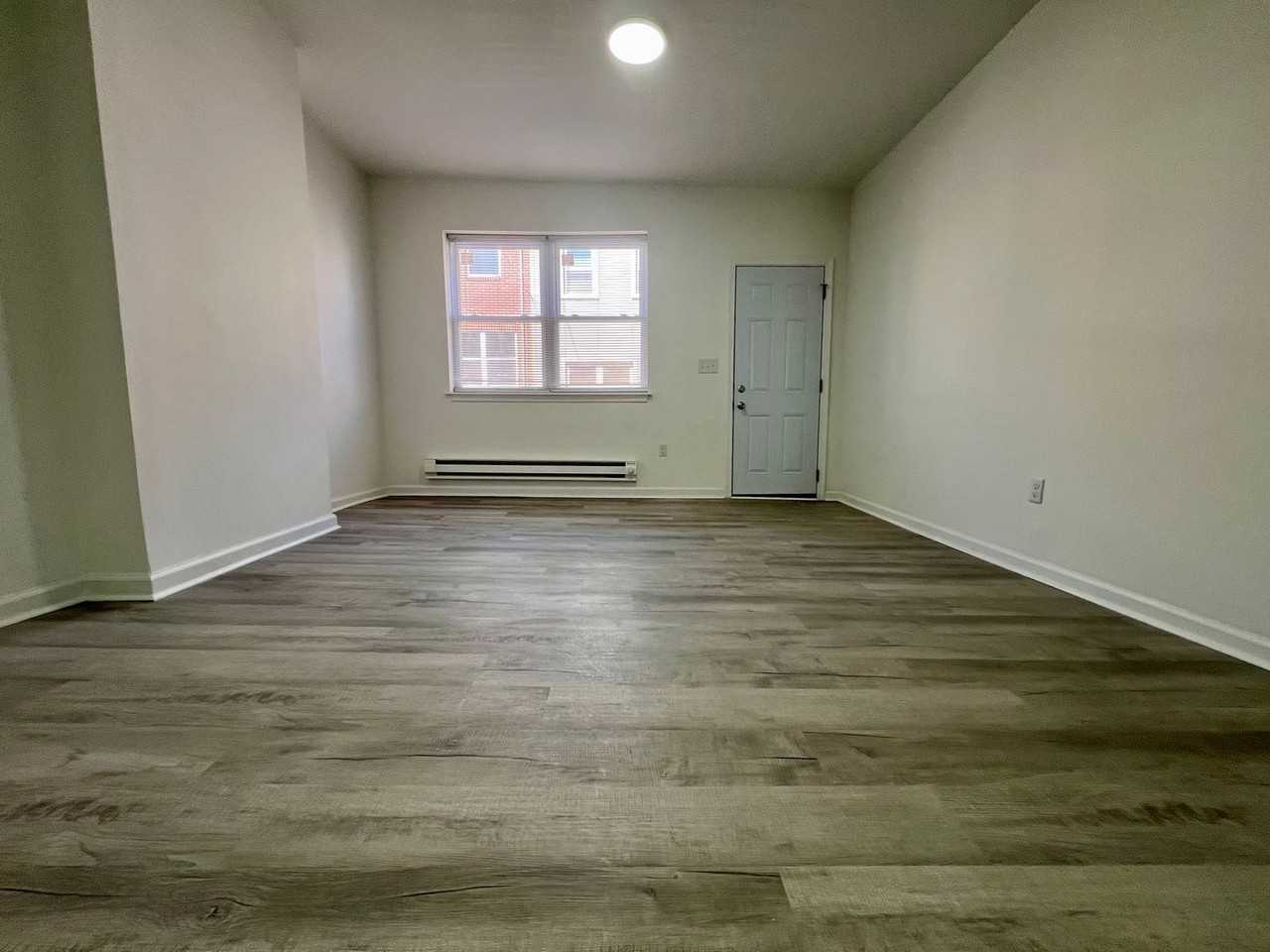 2312 Greenwich St - Photo 4 of 18