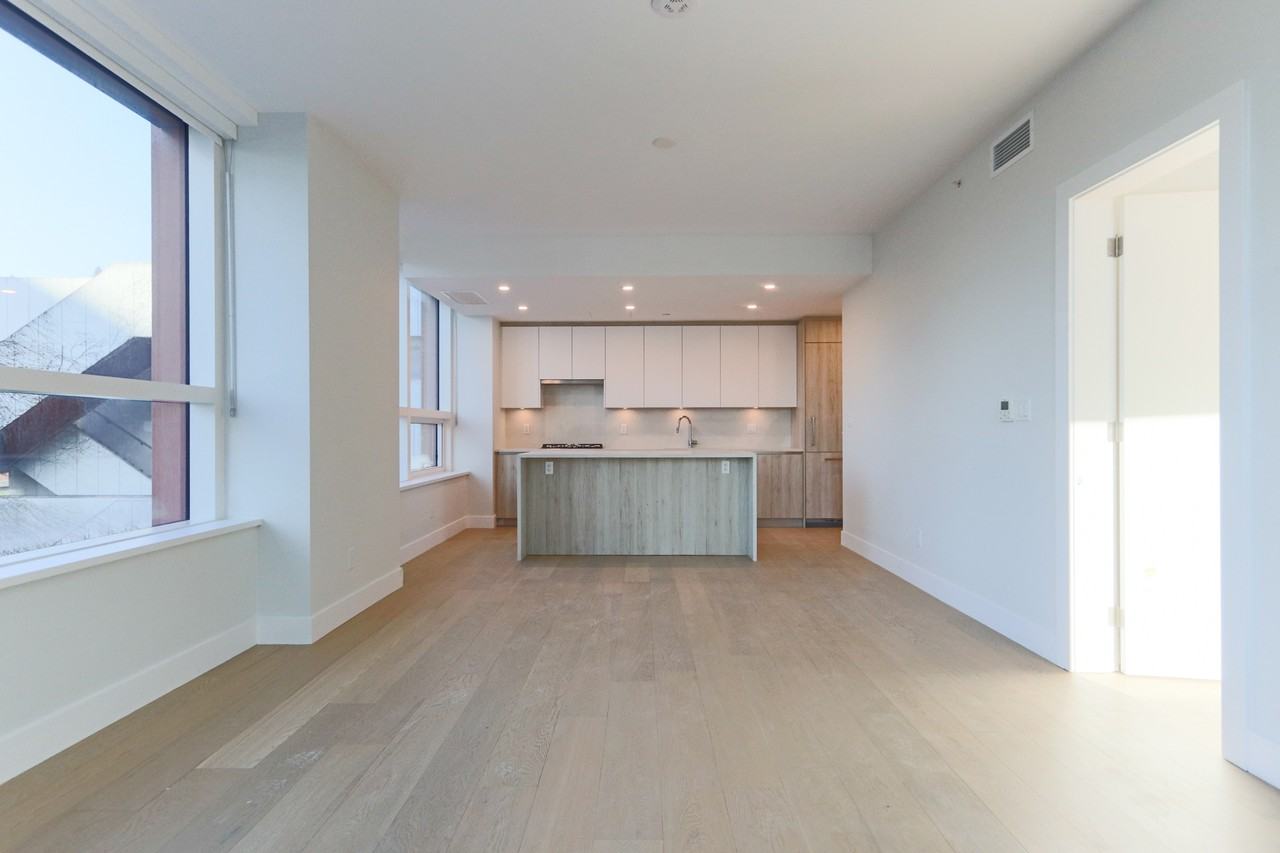 423 6th Street #213 - Photo 6 of 15