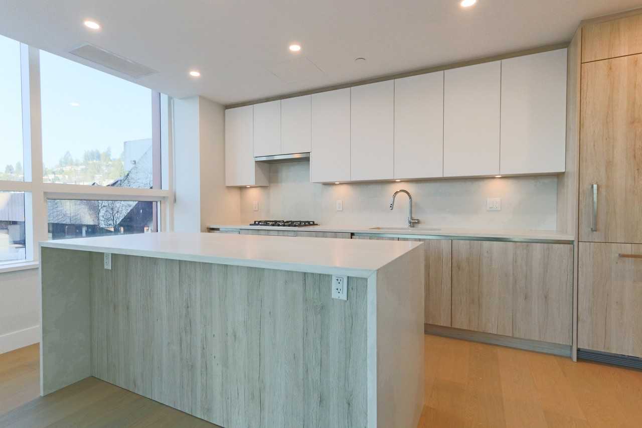 423 6th Street #213 - Photo 7 of 15