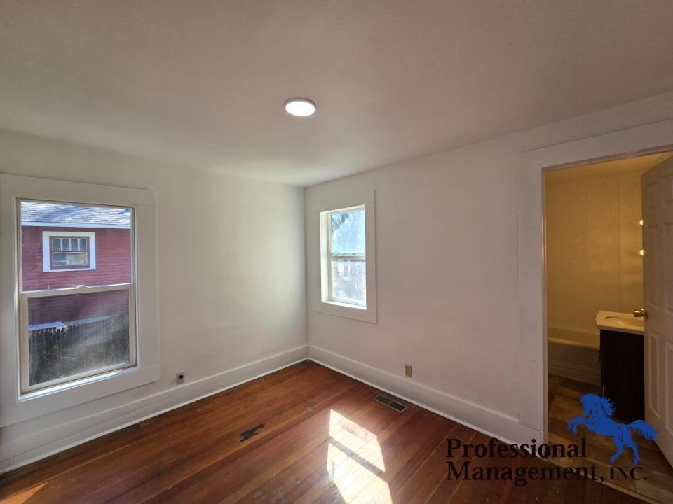 130 Custer Ave #1 - Photo 7 of 9