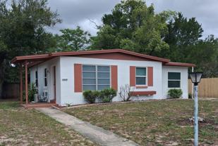 6433 Holiday Dr - Photo 1 of 1