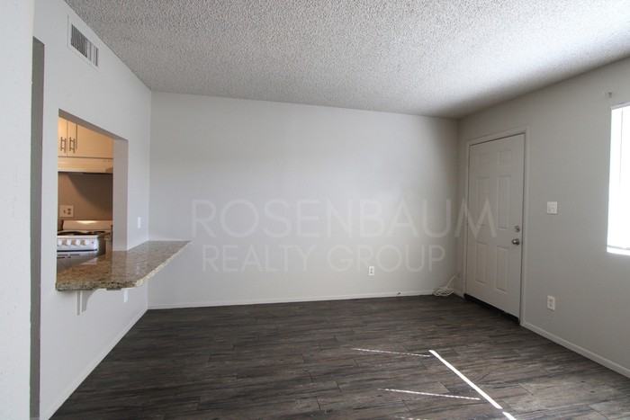 9230 N 6th St #9 - Photo 4 of 11