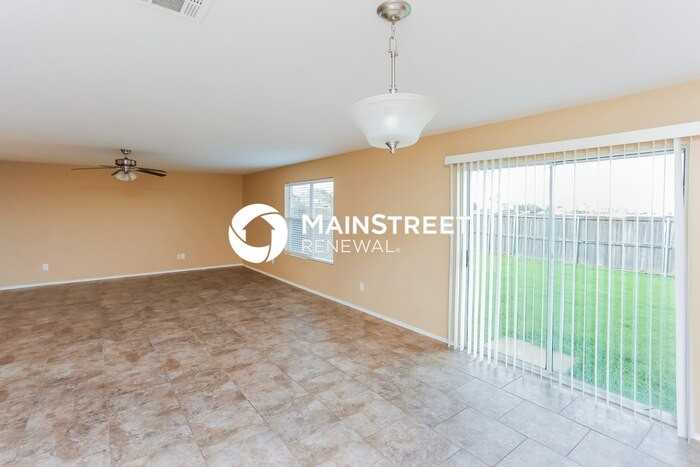 113 Franklin Ct - Photo 4 of 17