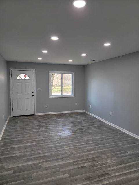 1041 Dekalb St - Photo 2 of 10