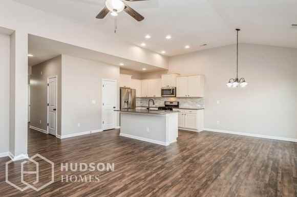 1522 Spruce Ln - Photo 4 of 17